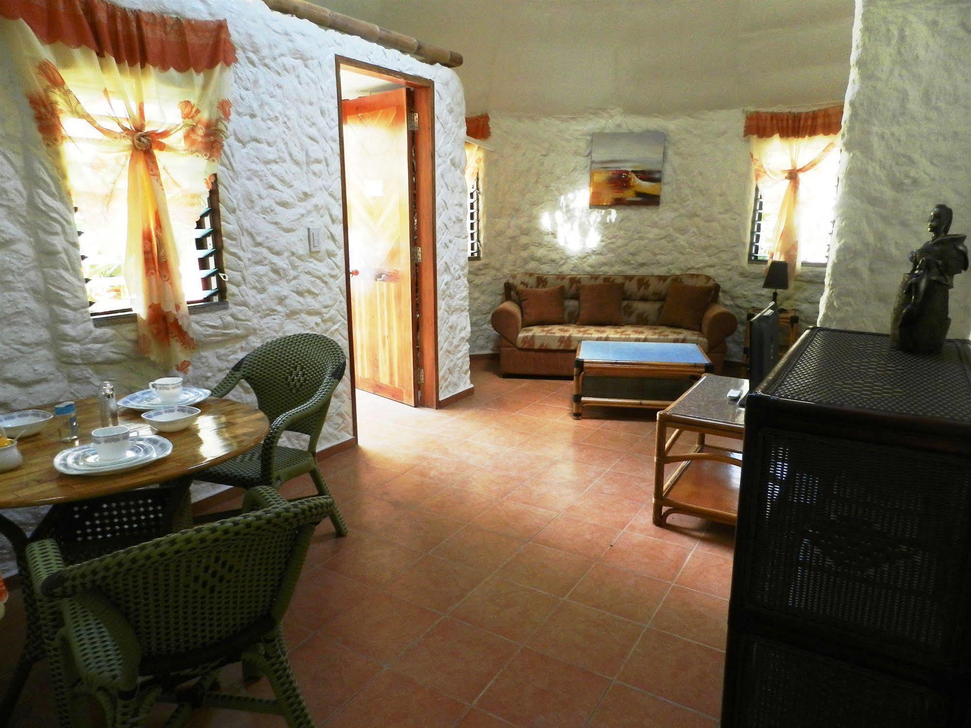 Panglao Chocolate Hills Hostel Ngoại thất bức ảnh